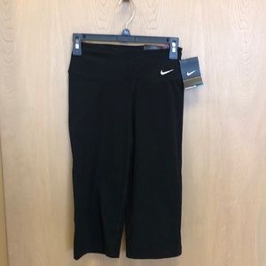 Women’s Nike legend 2.0 leggings